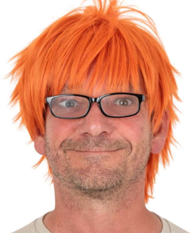 Pruik Pumi oranje