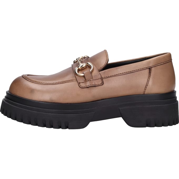 Emanuelle Vee Bruine lage schoenen