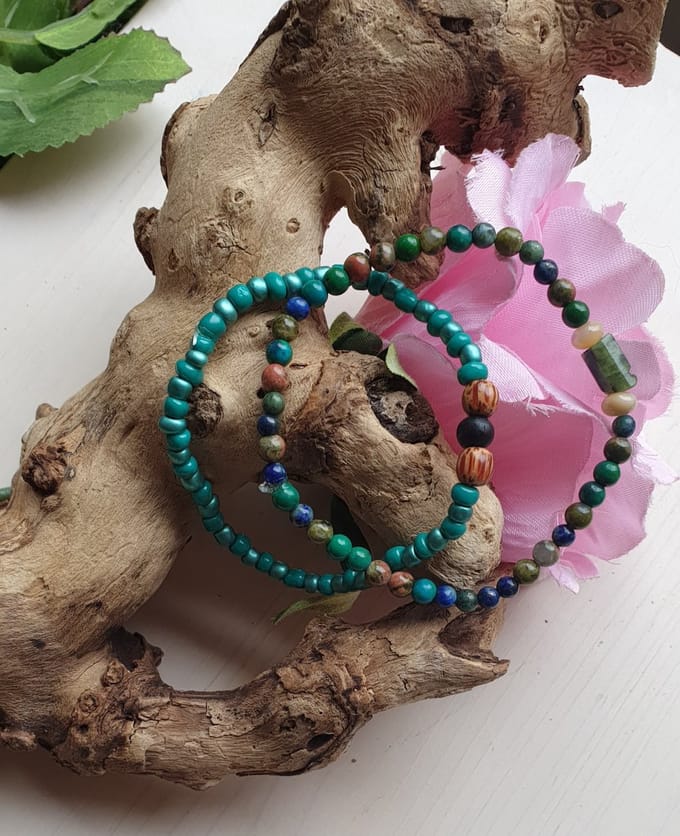 Handgemaakte edelsteen armband met unikate en groene jade, met GRATIS armband