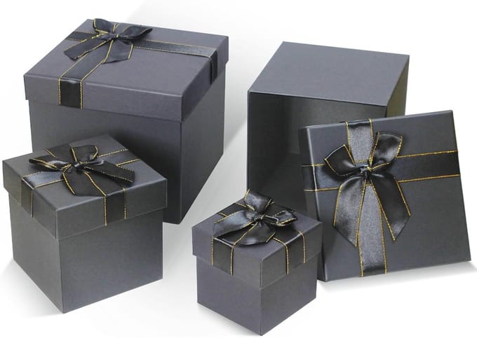 Zwarte geschenkdozen met deksel - set van 4 vierkante dozen met lint en strik