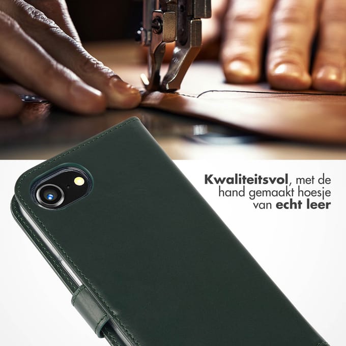 Selencia Hoesje - Geschikt voor Apple iPhone 17e / 16e - Echt Lederen Bookcase - Groen
