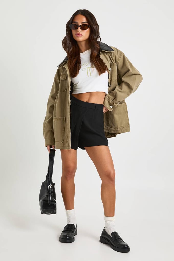 boohoo Dames Petite geplooide detail miniskort | Black | Maat: 8