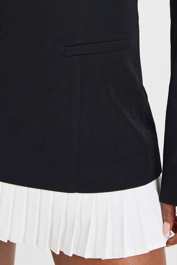 boohoo Dames Op maat gemaakte geplooide zoom gestructureerde minijurk | Black | Maat: 10