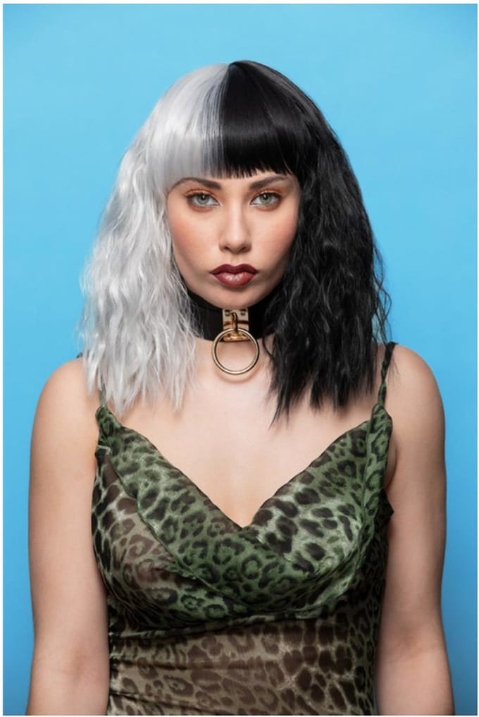 Manic Panic - Dark Side Of The Moon Trash Goddess Pruik - Zwart/Wit