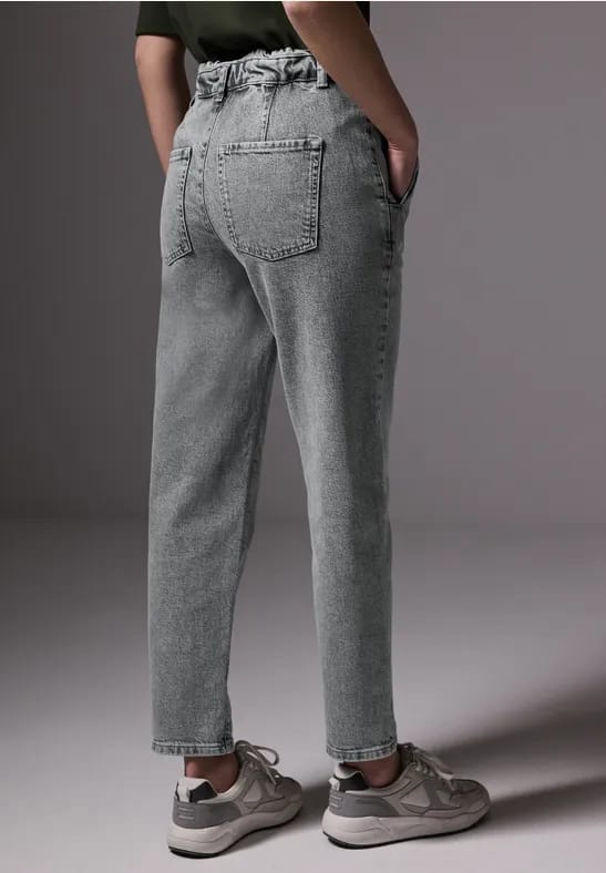 Jeans met papieren zak