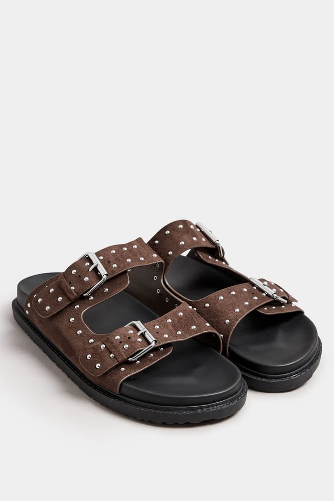 Yours Sandalen Met Dubbele Gesp En Studs In Een Extra Brede Pasvorm In Bruinsize 39EEE