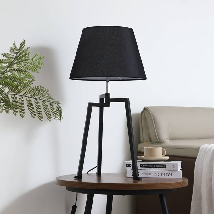 Lucande tafellamp Amona, zwart, textiel, 69 cm, driepoot