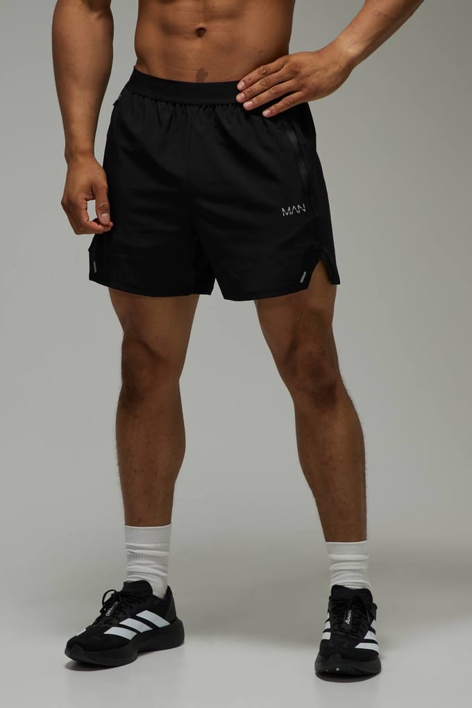 Man Active Perforated Stretch Woven Regular Fit 5inch Gym Short | Black | Size Small