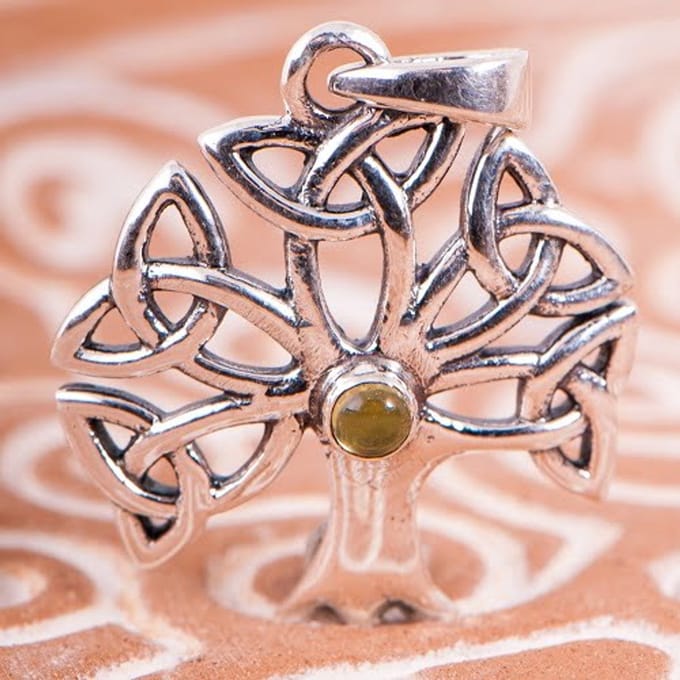 Yggdrasil levensboom hanger zilver met peridot