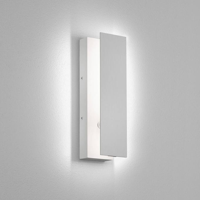 Helestra Dex LED wandlamp met verstelbare v.zijde