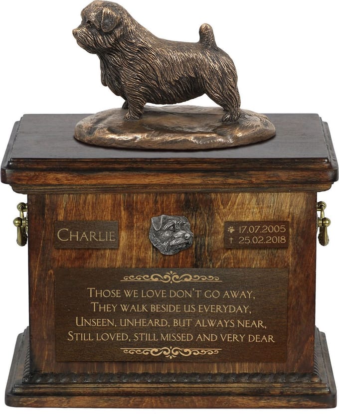 Norfolk Terrier urn met beeldje - gepersonaliseerde urn voor hondenas