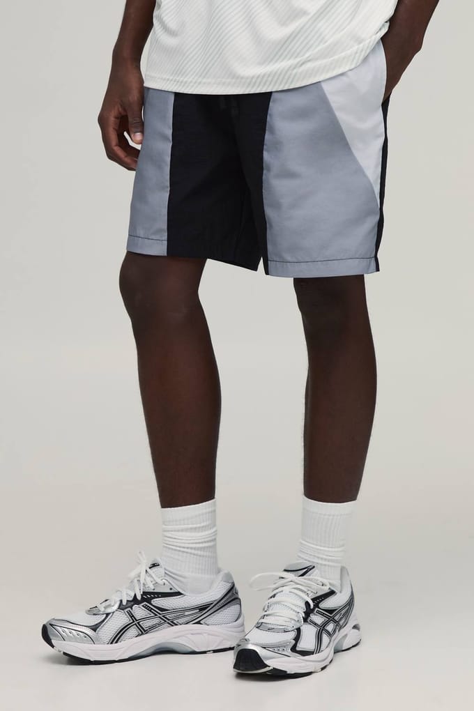 Ontspannen Pasvorm Kleurblok Middellange Nylon Shorts | Black | Size Medium