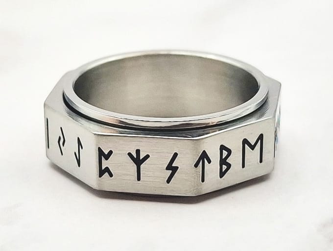 Mei's - Viking Rune Around - ring heren - runen - RVS zilver - ringmaat 55 mm