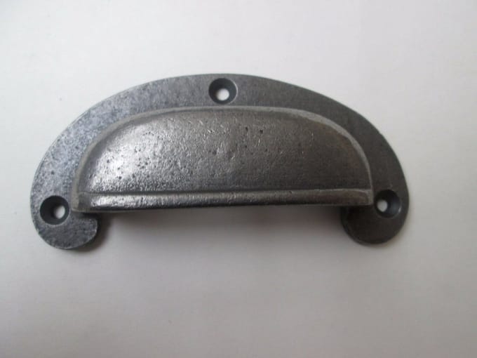 Round Lipped Cabinet Cup Pull Handle antique iron