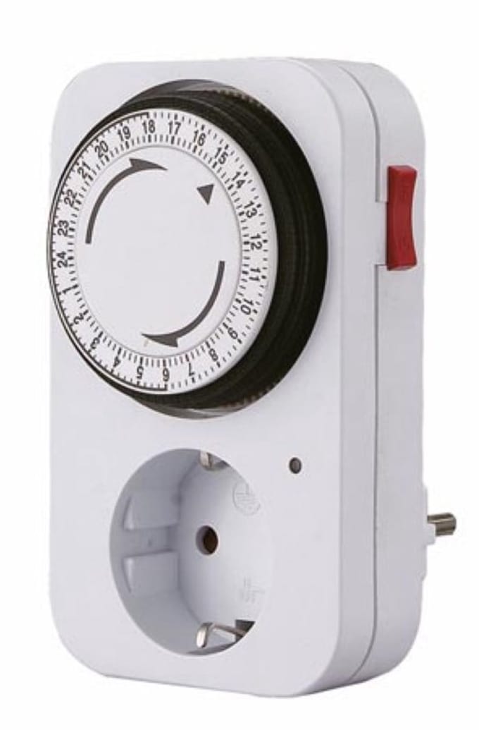 Perel 24-uurs timer, mechanisch, 230 V, 16 A, 3680 W, Duitse aarding type F, wit