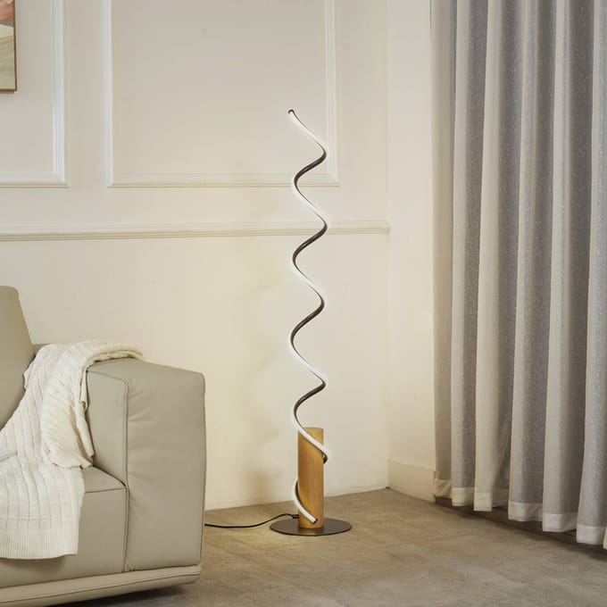 Lindby LED vloerlamp Spiraali, grijs, hout, hoogte 133 cm