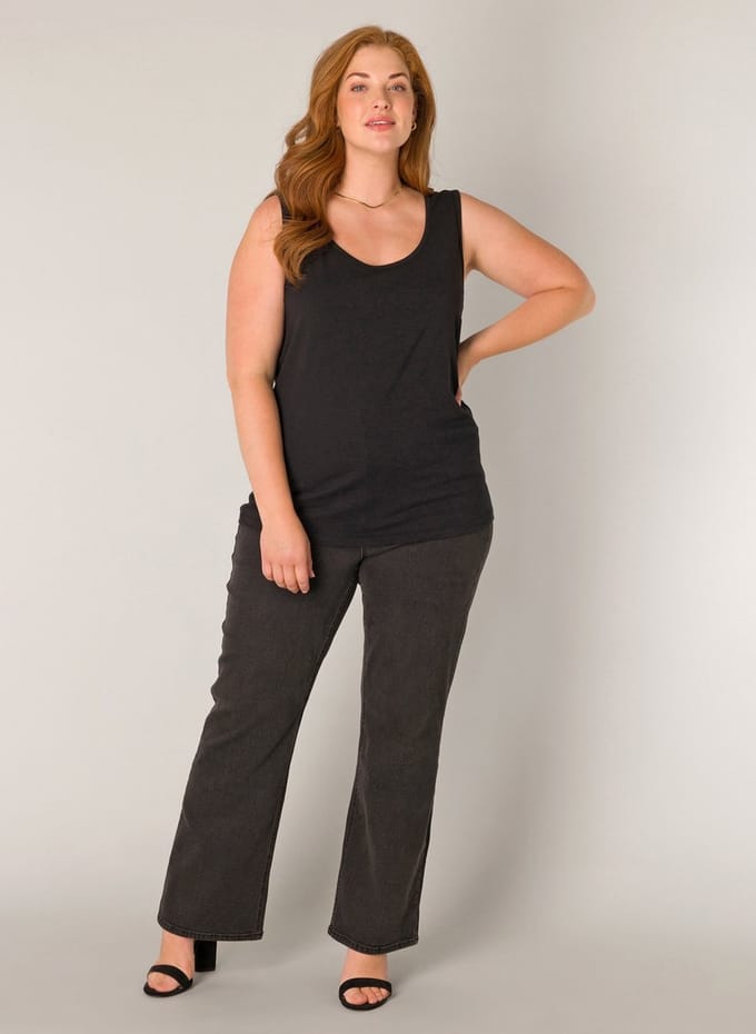 BASE LEVEL CURVY Yuppie Top - Black - maat 3(52)