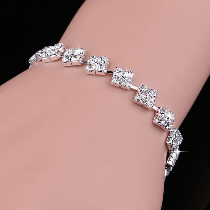 Bracelet carré polyvalent à strass brillants tendance, élégant, doux, simple, bijou de main de mariée, mariage argenté