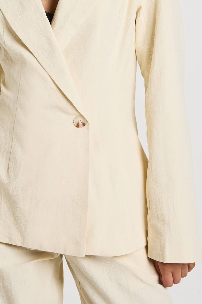 boohoo Dames Linnen getailleerde blazer met wrap-front | Ecru | Maat: 34