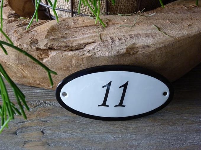 Emaille huisnummer 10x5 wit nr. 11
