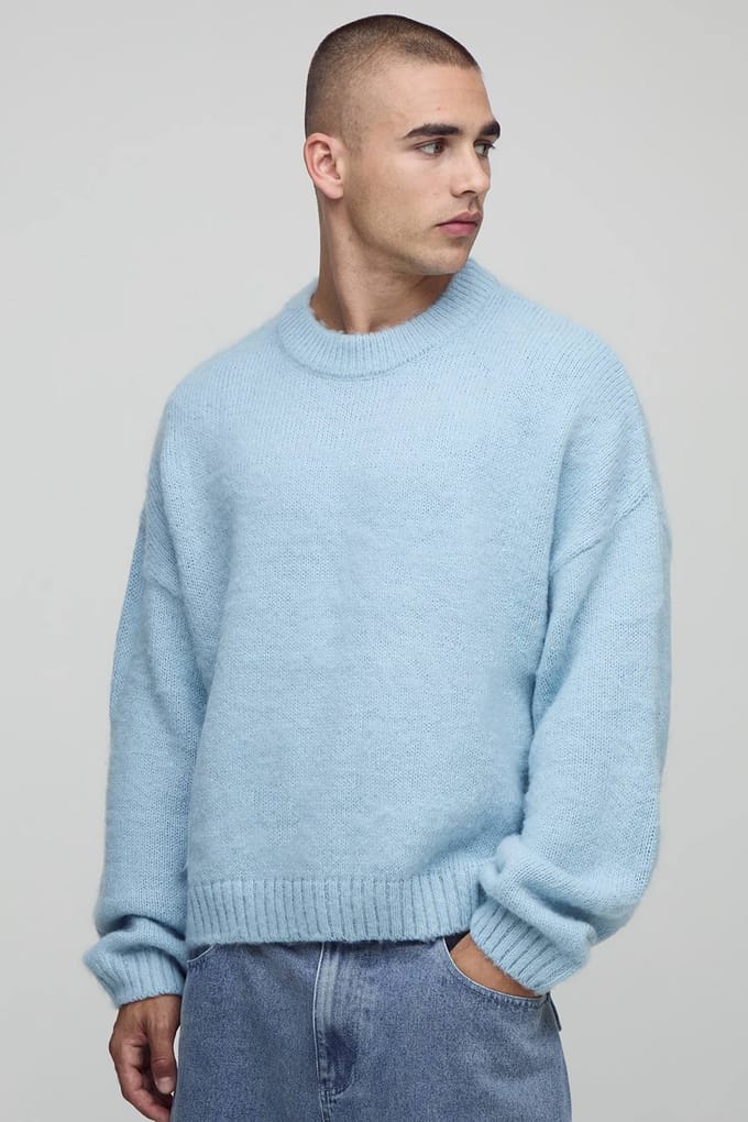 Boxy pasvorm geborstelde verlengde nek gebreide trui | Light Blue | Size Medium