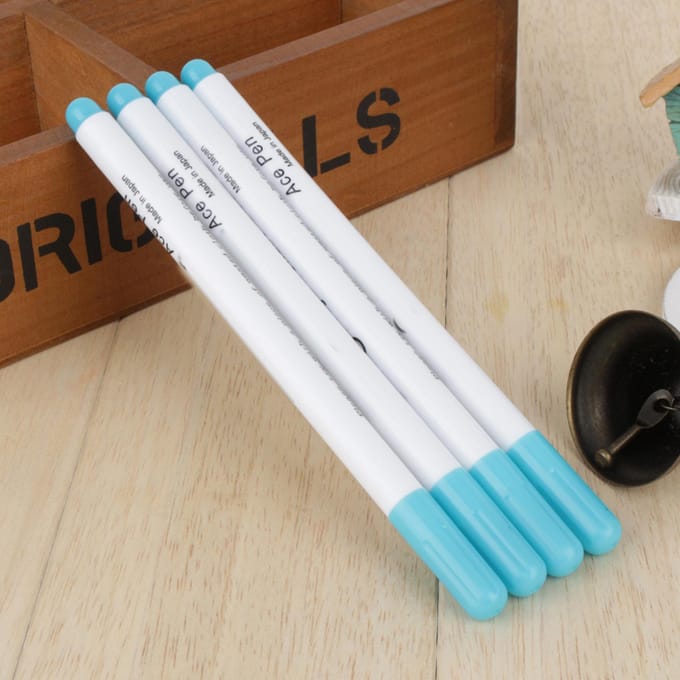 Lot de 4 marqueurs de point de croix solubles et effaçables à l'eau, avec œillets et encre pour tissu white