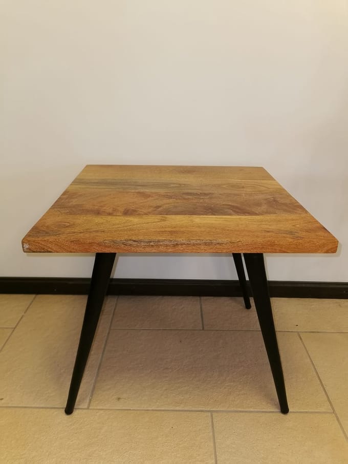 Salon tafel - Tafel - bijzet tafel - Metaal - Mango - Hoog 50cm - 55x55cm - Vierkant