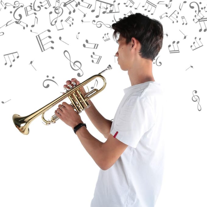 Driekleurige Trompet Professioneel Gecombineerd Type Muzikale Koperen Trompet met Accessoirekit beige