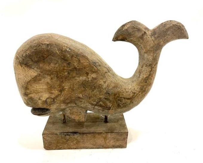 Whale on stand antik