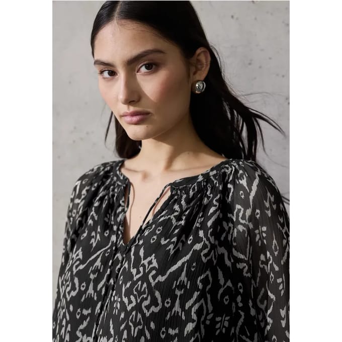 Raglan chiffon blouse