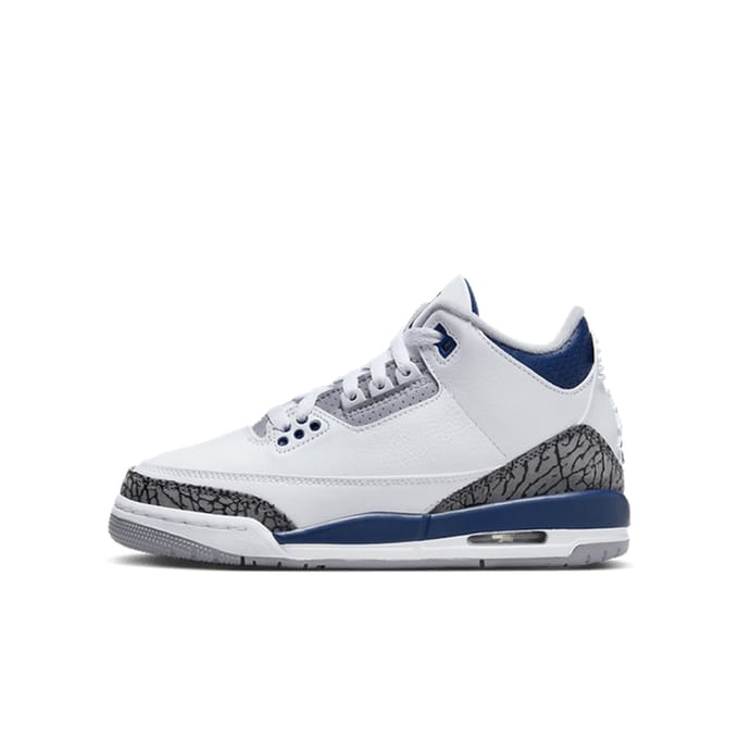Jordan 3 Retro Midnight Navy (GS) - Maat 35.5