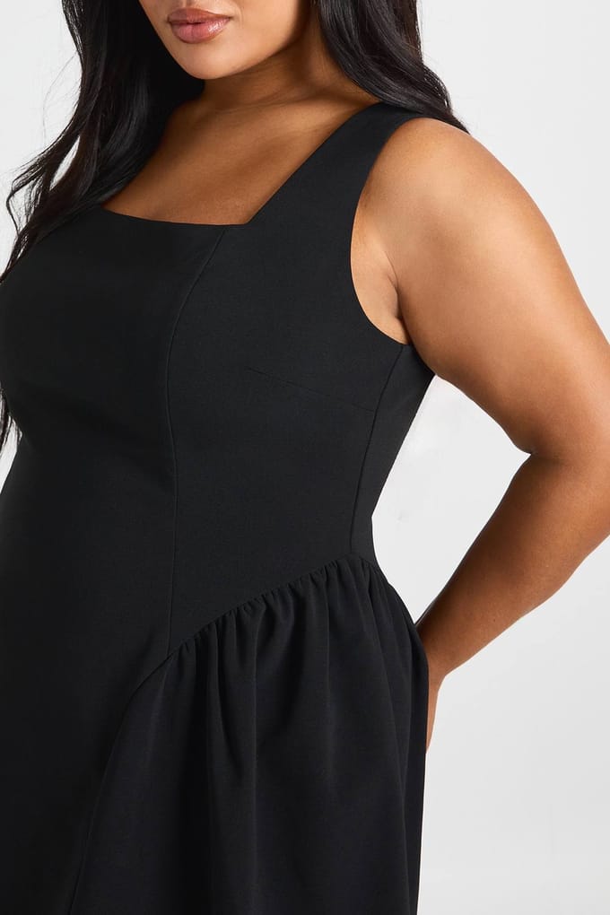 boohoo Dames Plus Vierkante Halslijn Skaterjurk | Black | Maat: 28