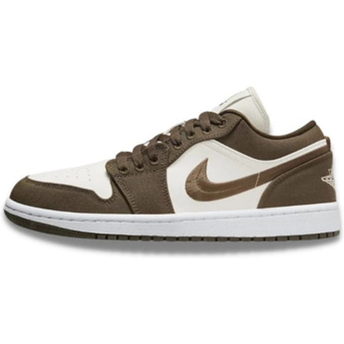 Jordan 1 Low SE Light Olive (W) - Maat 38