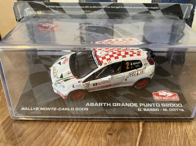 Altaya - Abarth Grande Punto S2000 - G. Basso - M. Dotta - Rallye Monte-Carlo 2009 1:43