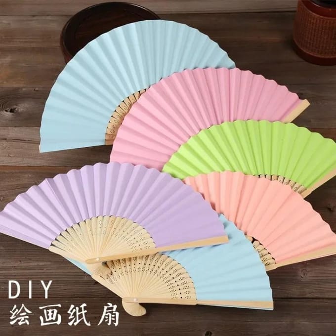 Éventail en papier blanc de 7 pouces, éventail pliant blanc vierge, éventail à peindre pour enfants coloré, peint à la main DIY white