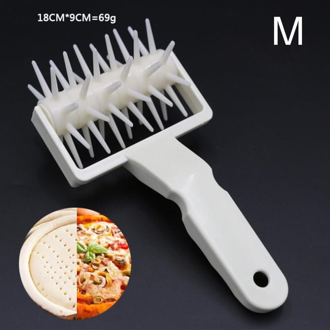 Plastic deegnaald met wieltjes, deegroller, broodperforator, doe-het-zelf bakgereedschap white