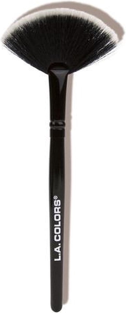 LA Colors - Essential Highlighter Fan Brush
