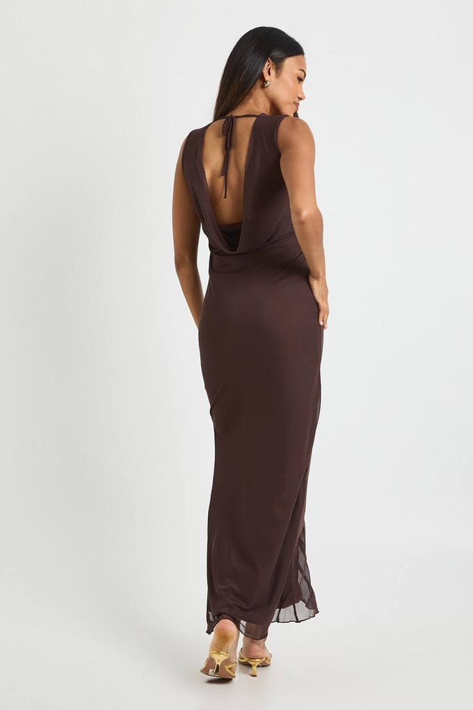 boohoo Dames Zwangerschaps mesh geplooide cowl maxi-jurk | Chocoladebruin | Maat: 36