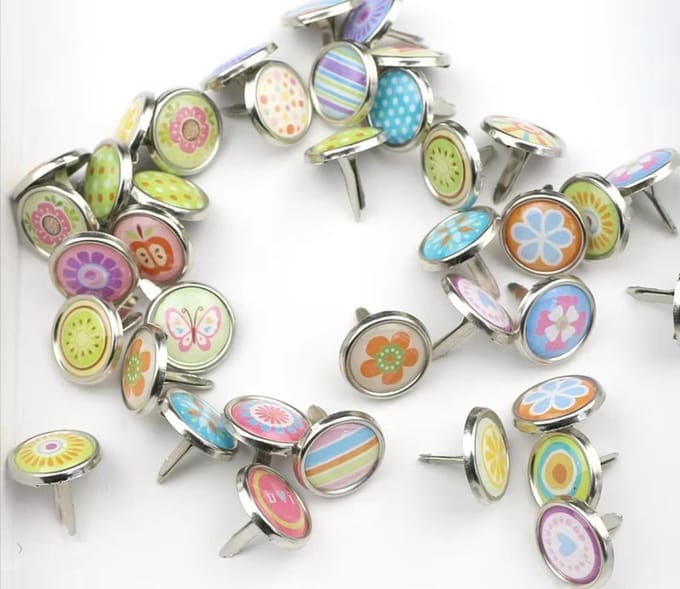 New Age Devi - Trendy pushpins - leuke prikkers - 20 stuks in een assorti van kleuren.