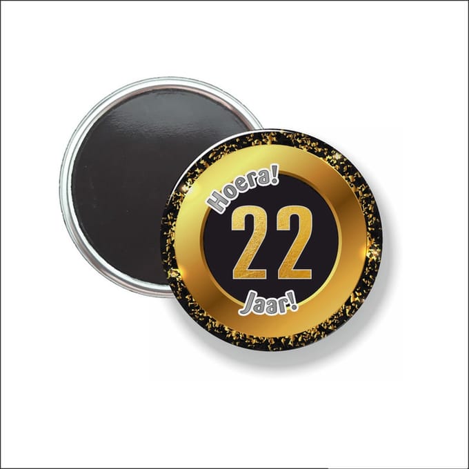 Button Met Magneet 58 MM - Hoera 22 Jaar - NIET VOOR KLEDING