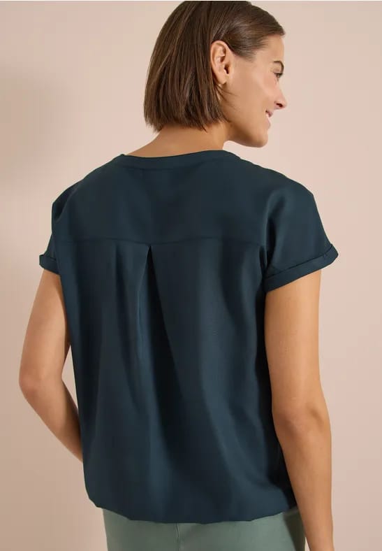 Blouse met korte mouwen en gespleten hals