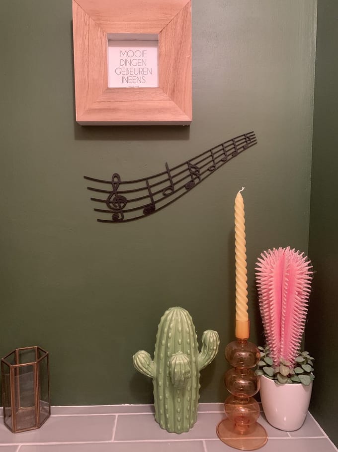 Muzieknoten wanddecoratie van hout - medium formaat - zwart - 34 centimeter breed 10,5 centimeter hoog