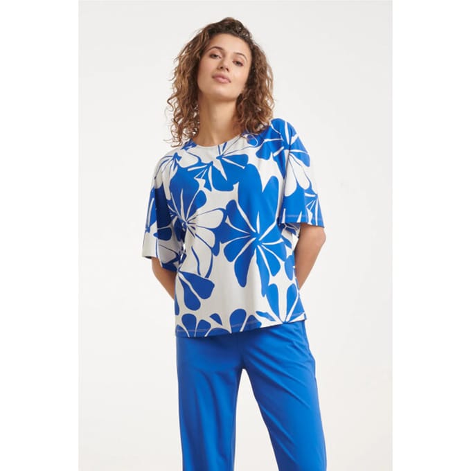 Smashed Lemon Blauw-witte travel top met grafische bloemenprint |