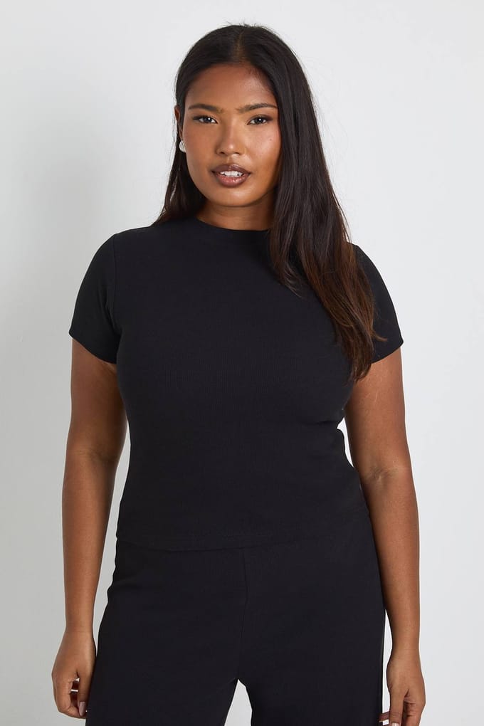 boohoo Dames Plus Basic Geribde Korte Mouwen Longline Aansluitende Top | Zwart | Maat: 50
