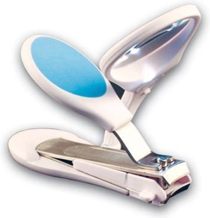 Nagelknipper met vergrootglas