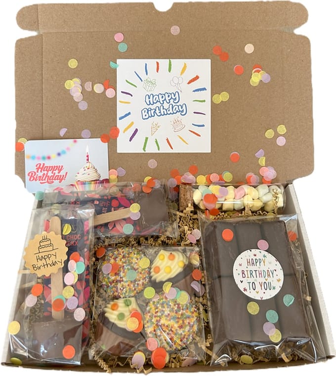 Verjaardag chocolade brievenbus cadeau - chocoladestick - marshmallows - cupcake