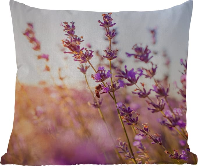 Tuinkussen - Lavendel - Close-up - Zon - Bloemen - Paars - 40x40 cm - Weerbestendig