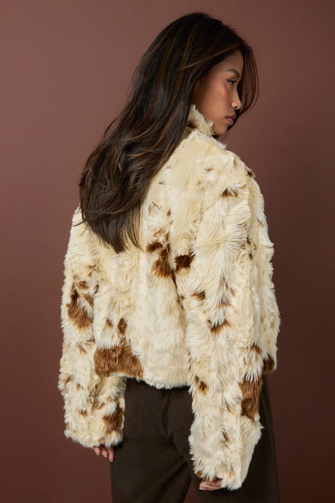 boohoo Dames Bontjas met koeienprint | Maat: 8