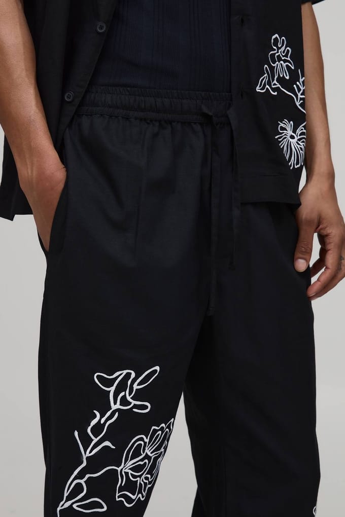 Relaxed Fit Linnen Blend Broek Met Bloemeenborduursel Co-ord | Black | Size Medium