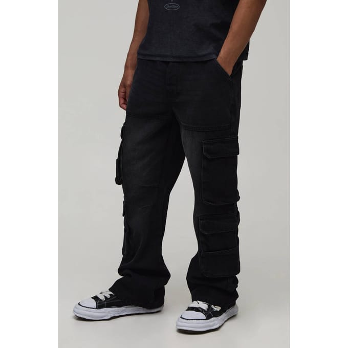 Gewassen Relaxed Fit Cargo Flared Jeans | Washed Black | Size 32R